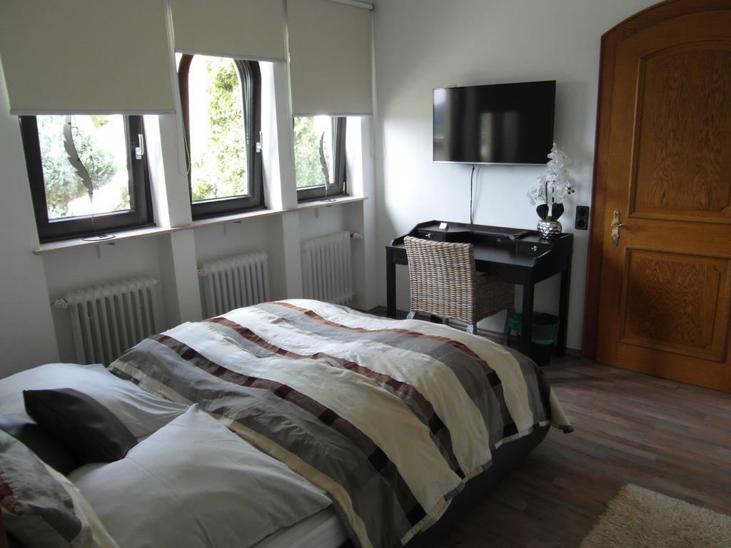 Castello Bianco Hotel Wadern Bagian luar foto