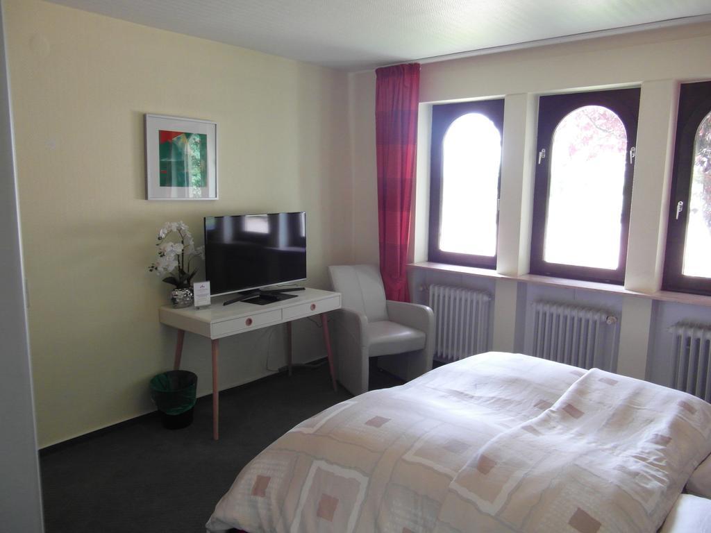 Castello Bianco Hotel Wadern Bagian luar foto