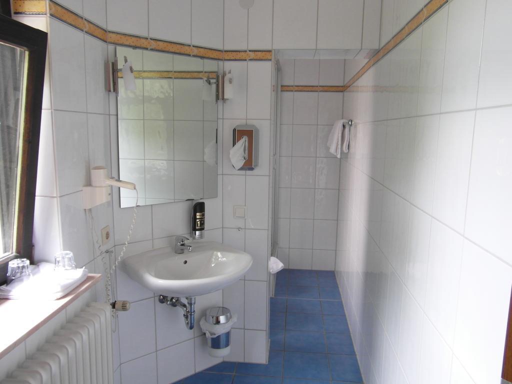 Castello Bianco Hotel Wadern Bagian luar foto