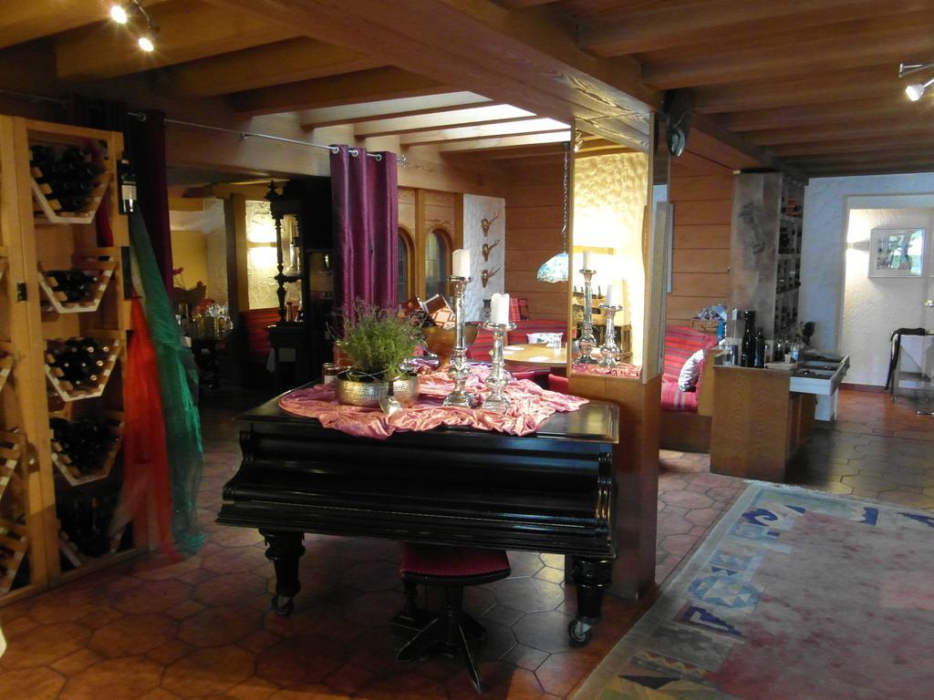 Castello Bianco Hotel Wadern Bagian luar foto